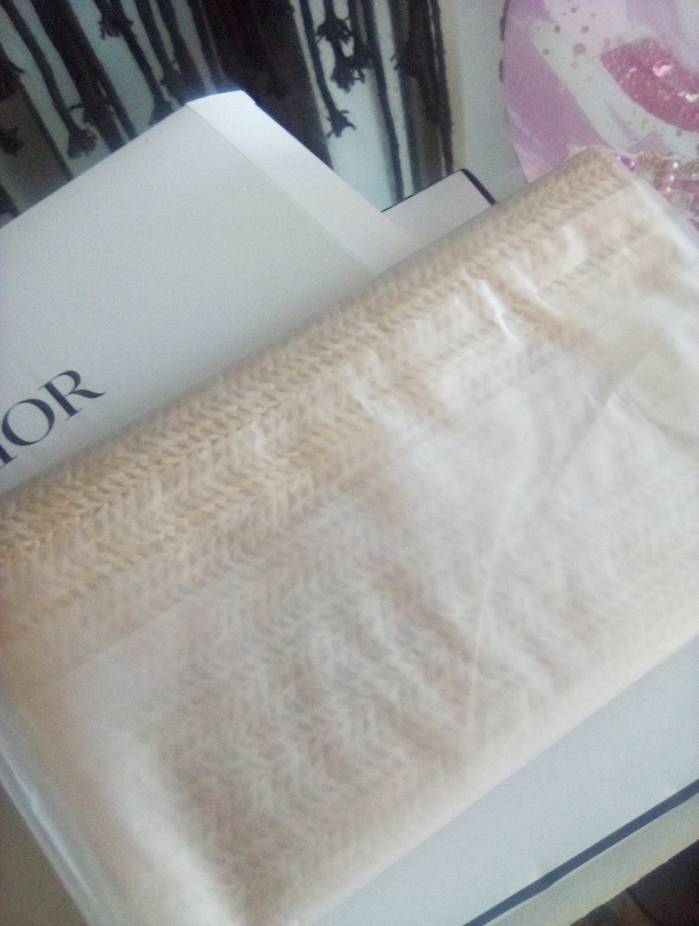 Dior Embroidered Beige Knit Macrame Clutch Luxury Designer Bag - Picture 7 of 9